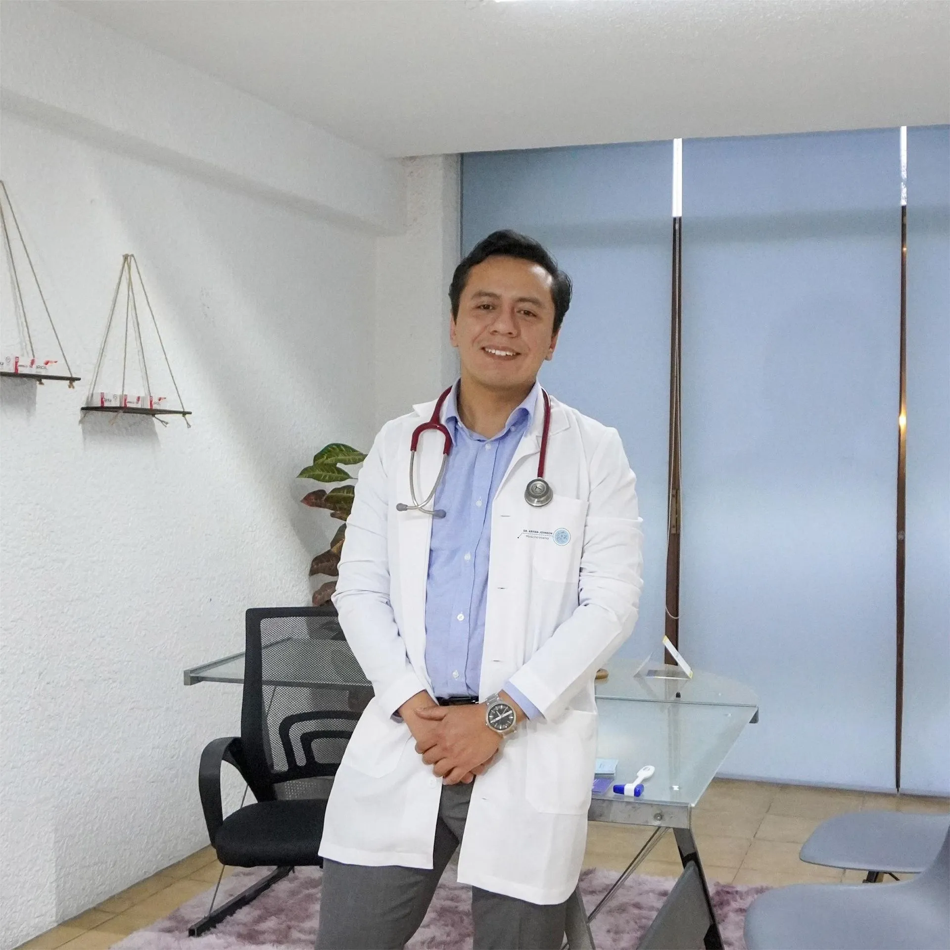 Dr. Abrirán Johnson
